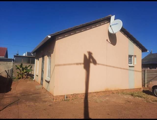 2 BEDROOM HOUSE FOR SALE IN SAVANNA CITY